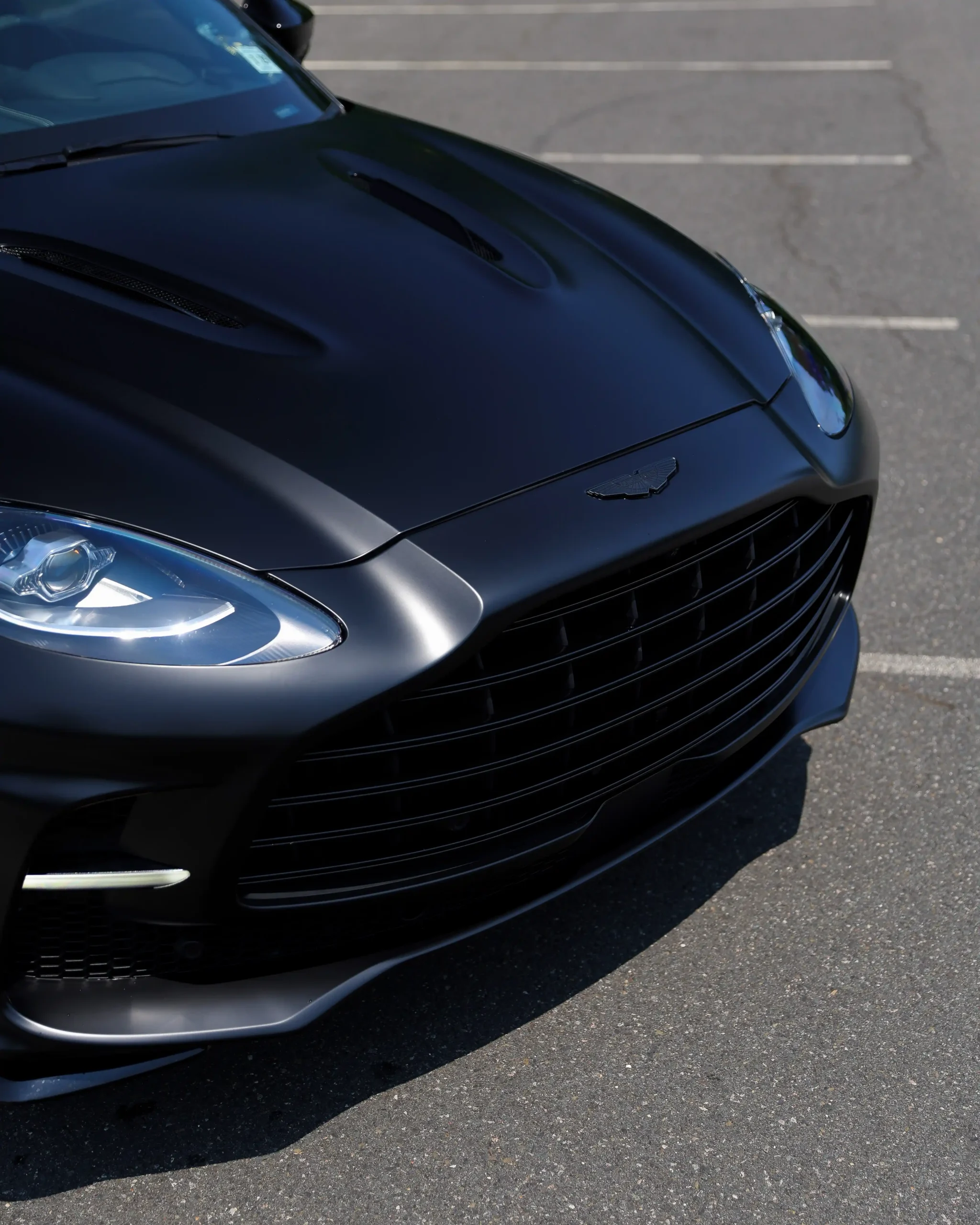 aston-martin-dbx707-2