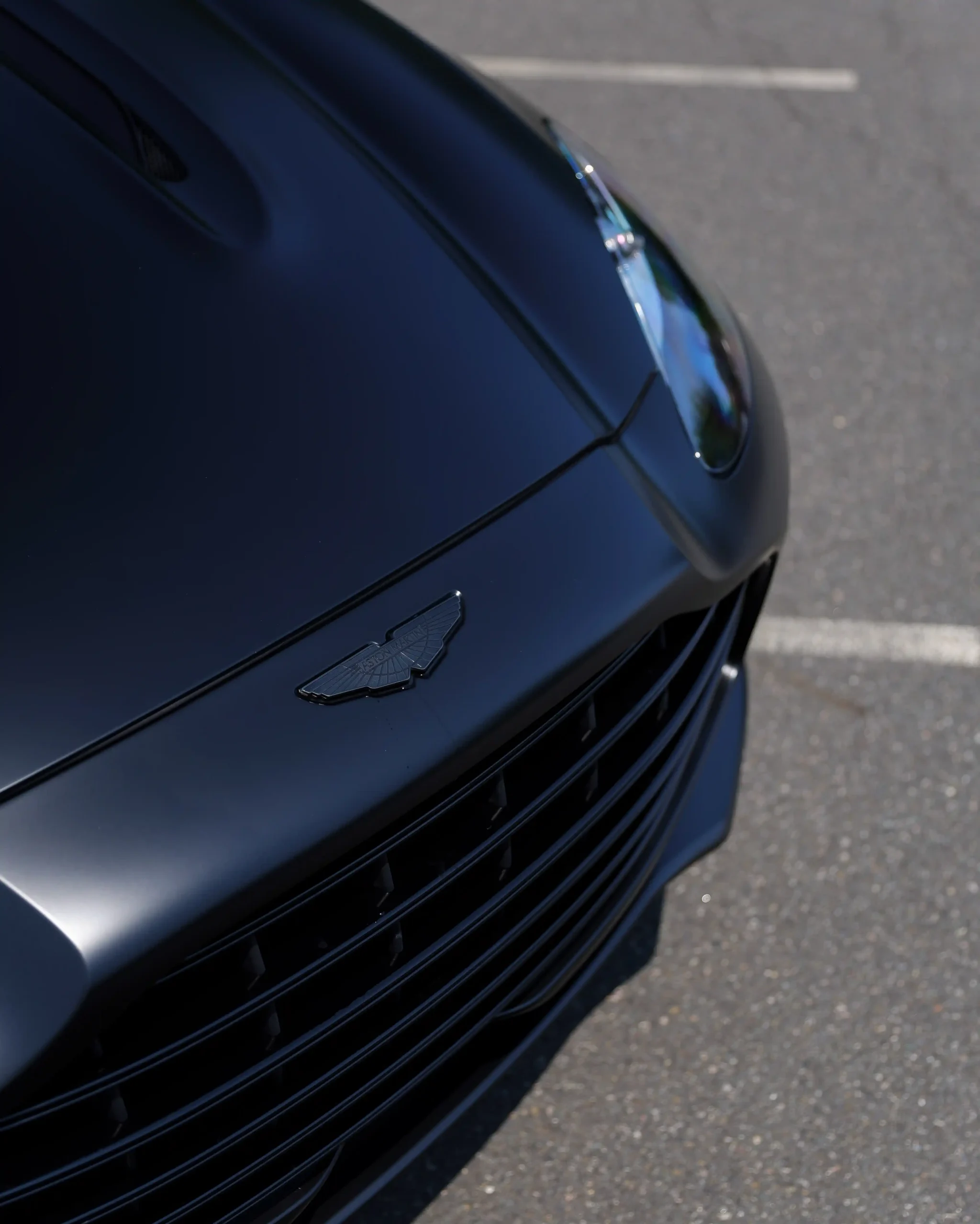 aston-martin-dbx707-3