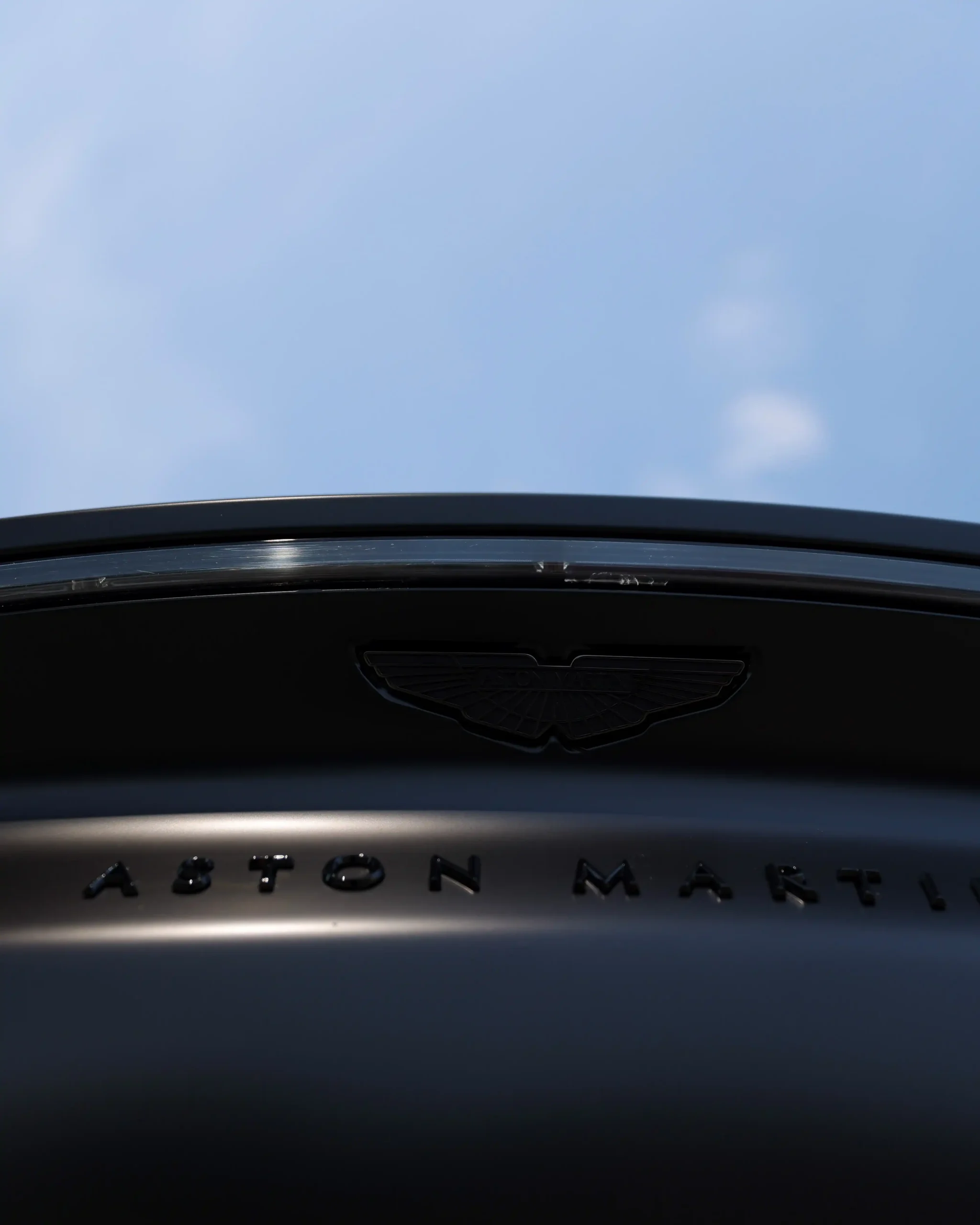 aston-martin-dbx707-6