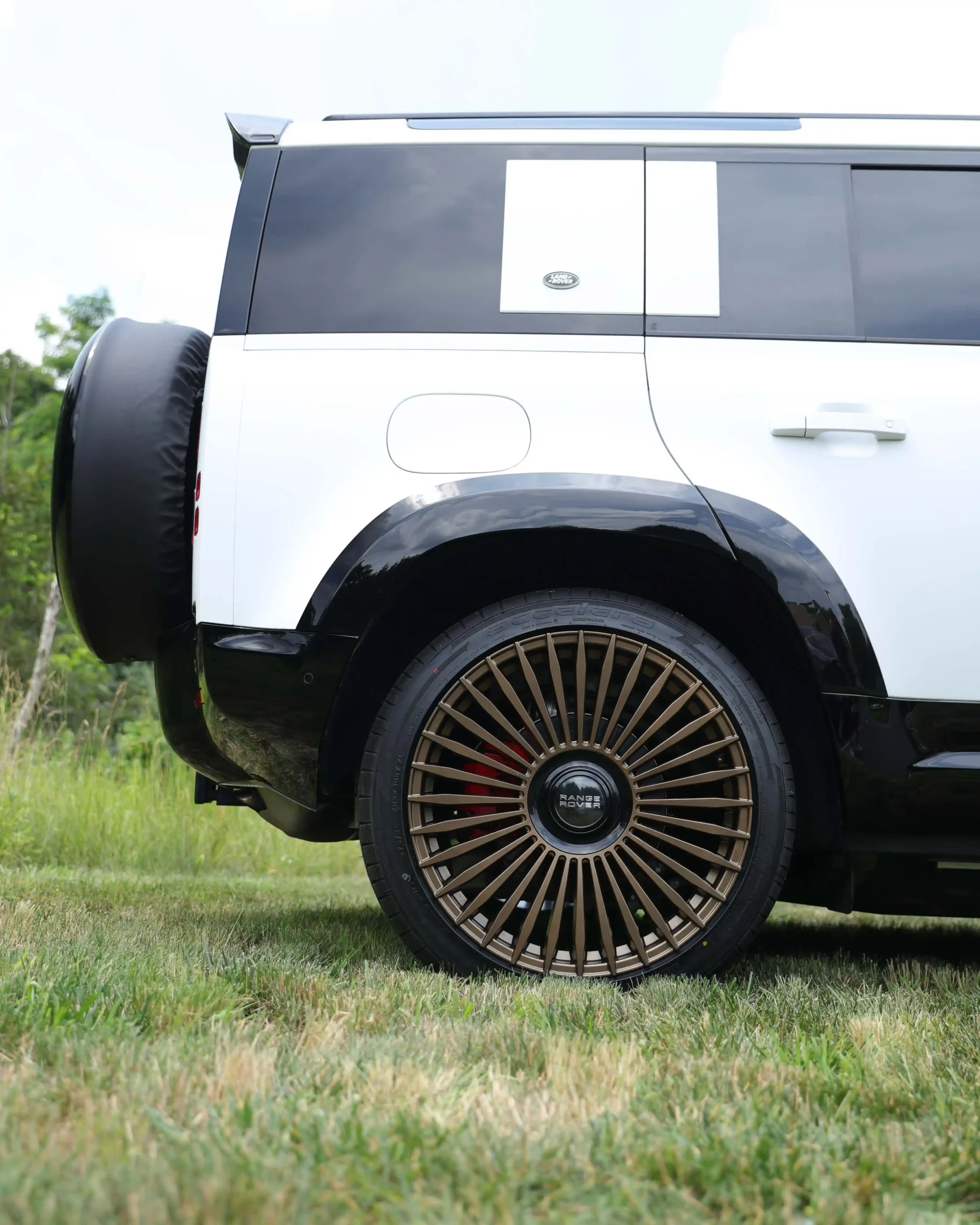 land-rover-defender-110-1