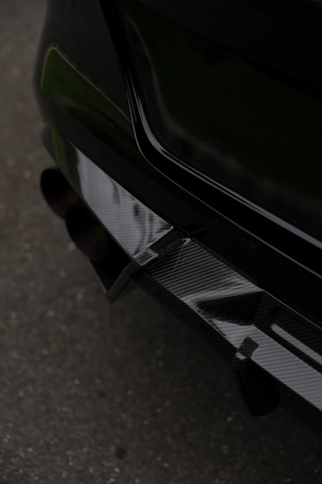 2025 BMW X6M Competition in Black Sapphire with full carbon fiber aero and Valvetronic exhaust by Lux Auto Studio, Marlboro NJ (photo 7)